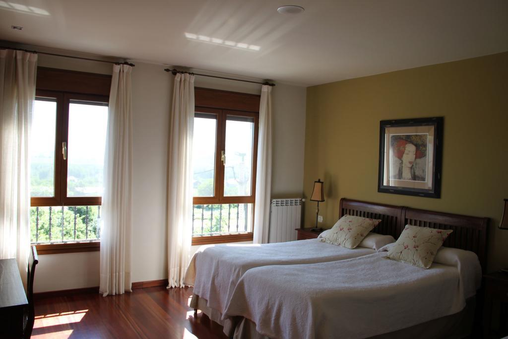 Villa Mencia Corullon Ruang foto